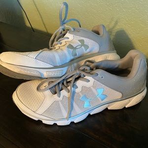 Under Armour Assert 6